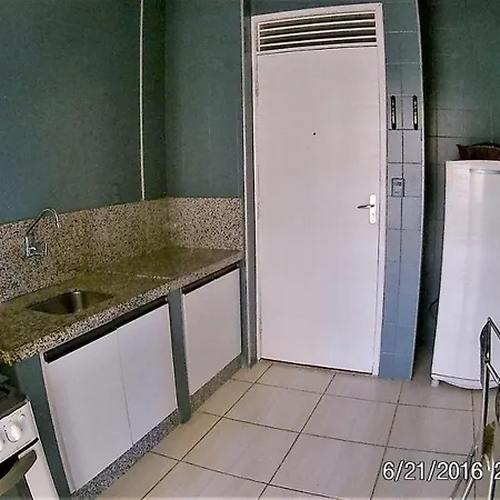 Inteiro A 100 Metros Da Apartamento