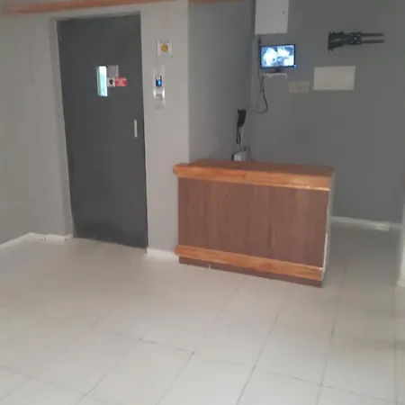 Apartamento Inteiro A 100 Metros Da Fortaleza (Ceara)