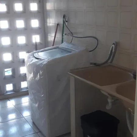 Inteiro A 100 Metros Da *