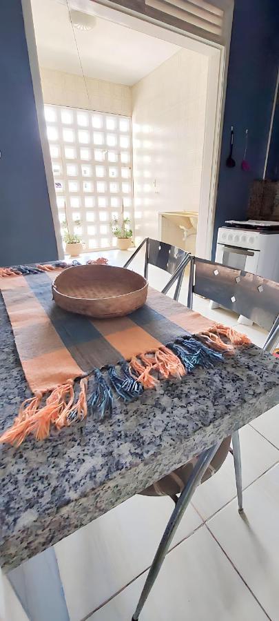 Inteiro A 100 Metros Da Apartamento *