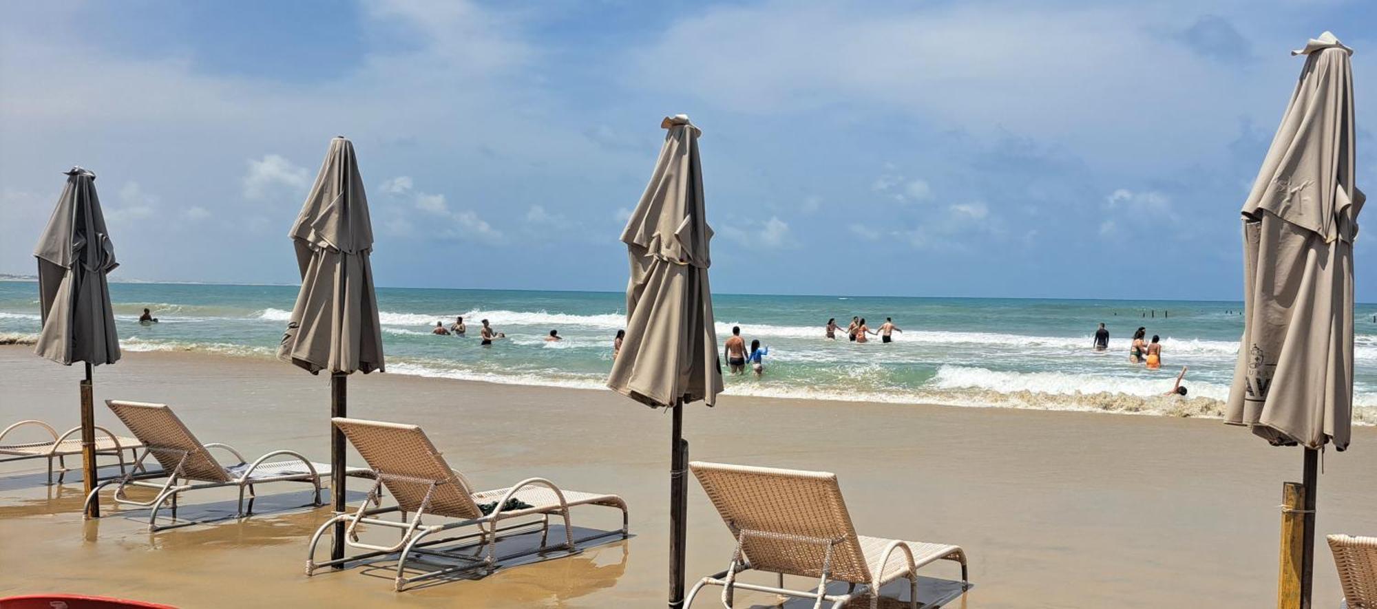 Apartamento Inteiro A 100 Metros Da *