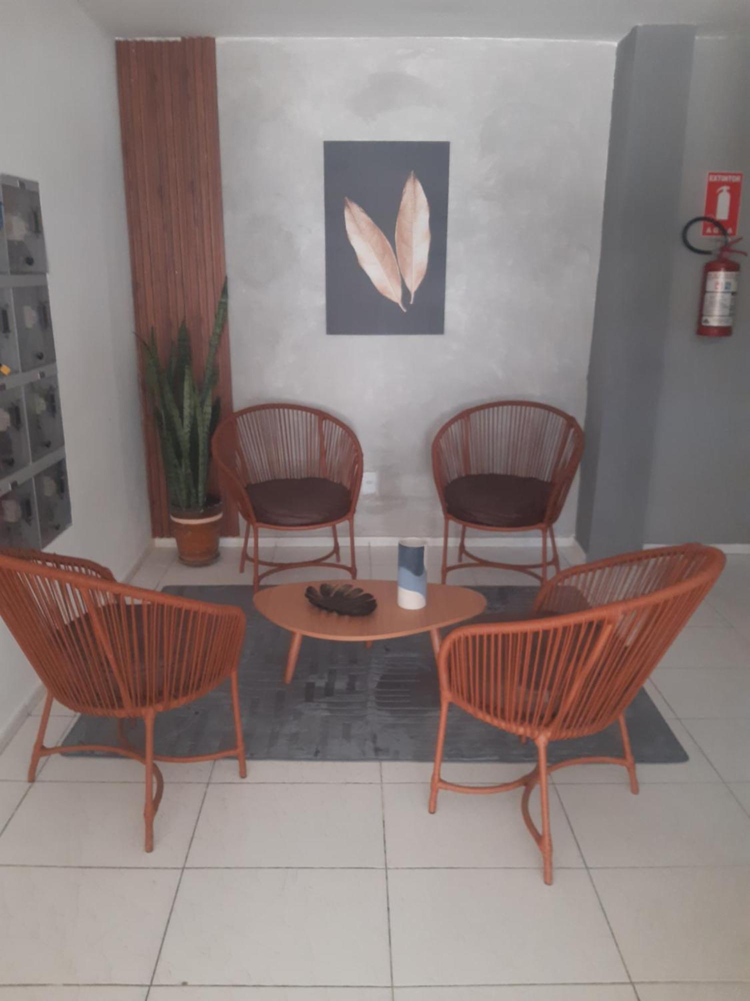 Apartamento Inteiro A 100 Metros Da