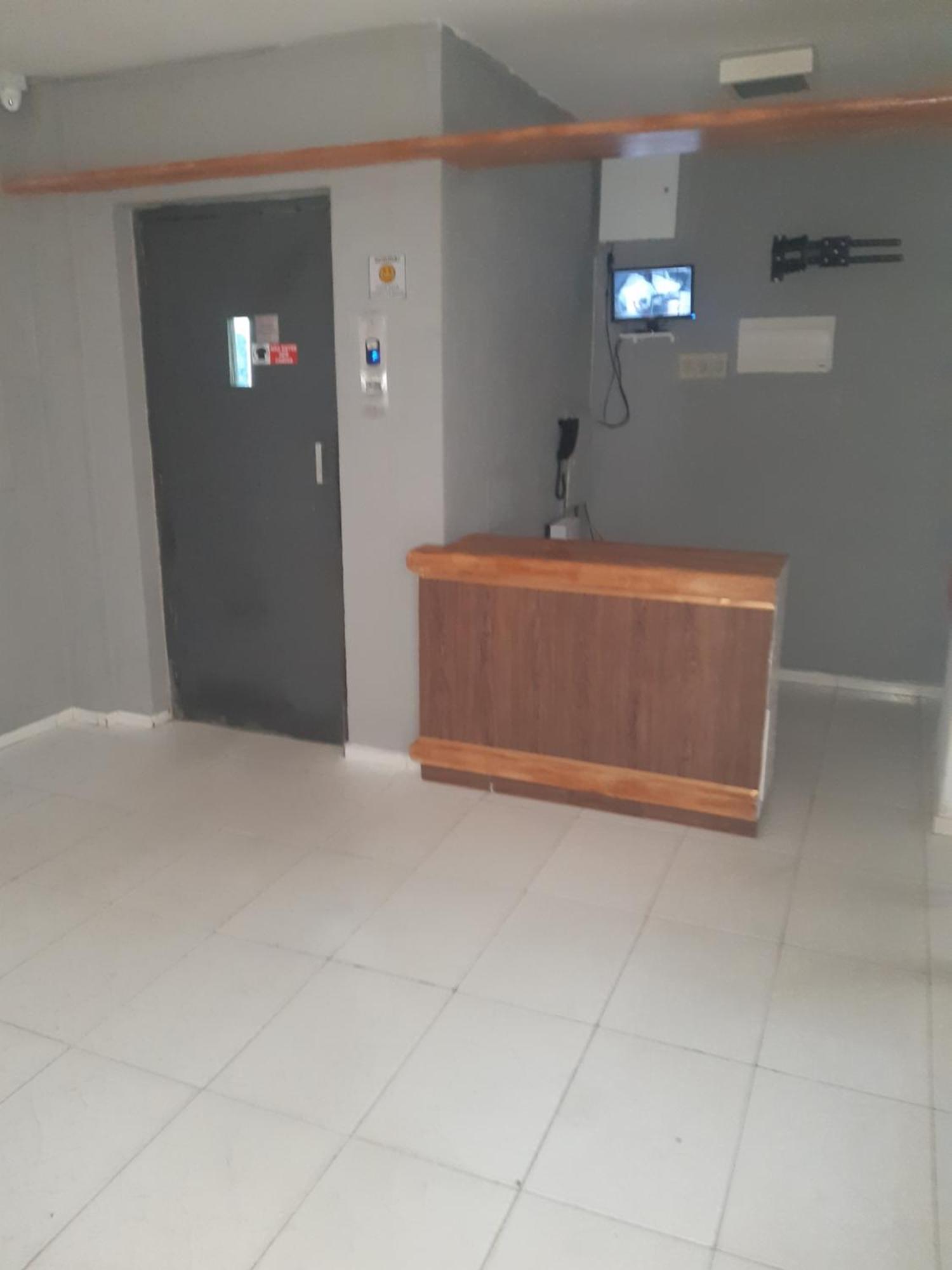 Apartamento Inteiro A 100 Metros Da Fortaleza (Ceara)